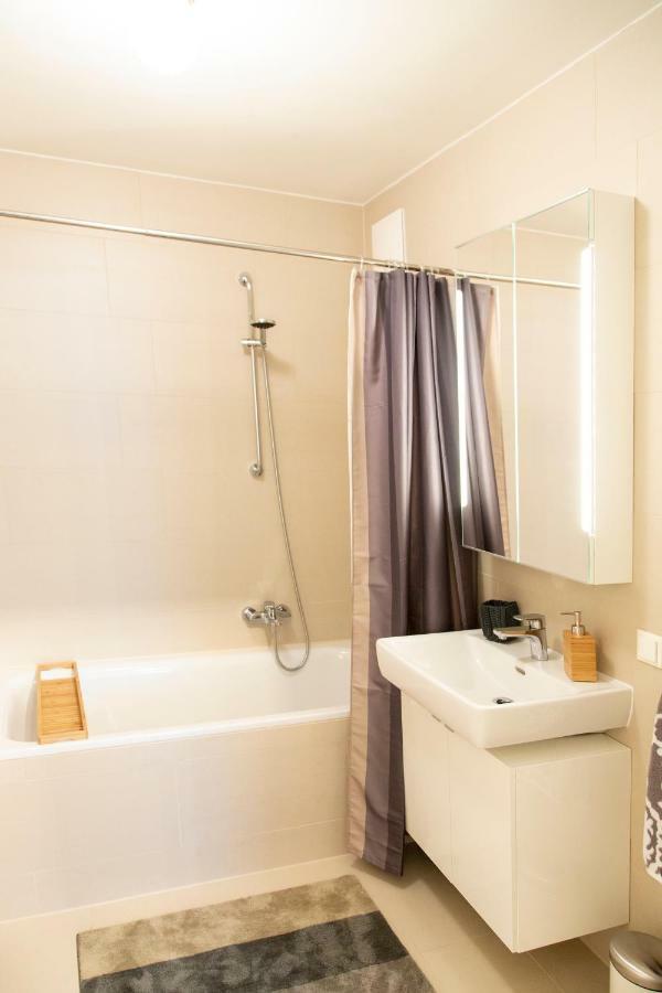 Cozy & Cool Apartment * 5 Min To City Center Wien Exteriör bild
